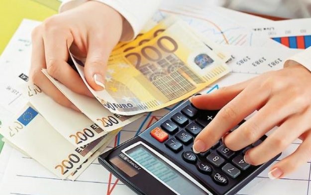 Zbardhet vendimi zyrtar i Bankes se Shqiperise: Pezullohen kestet e kredive
